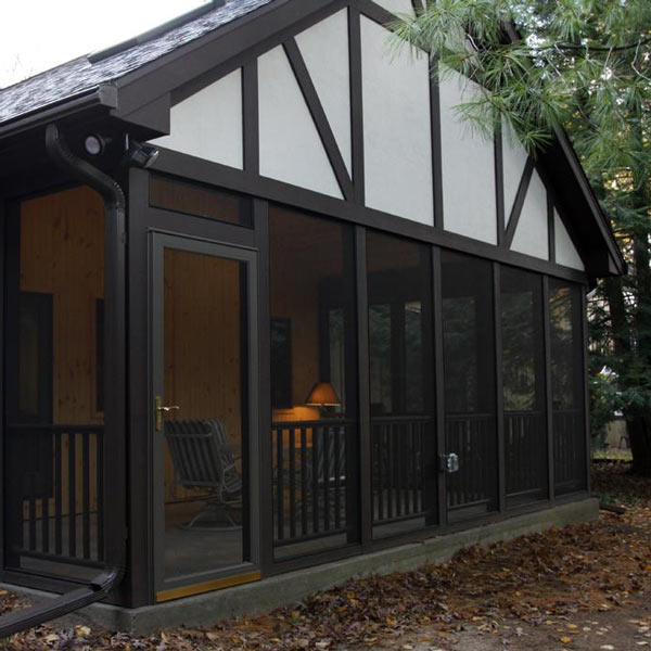 Screened-In Patio
